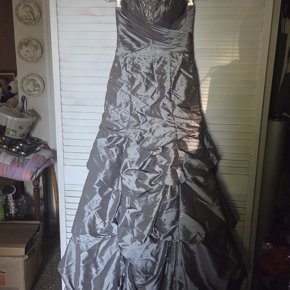 Elegant Gray Evening Gown